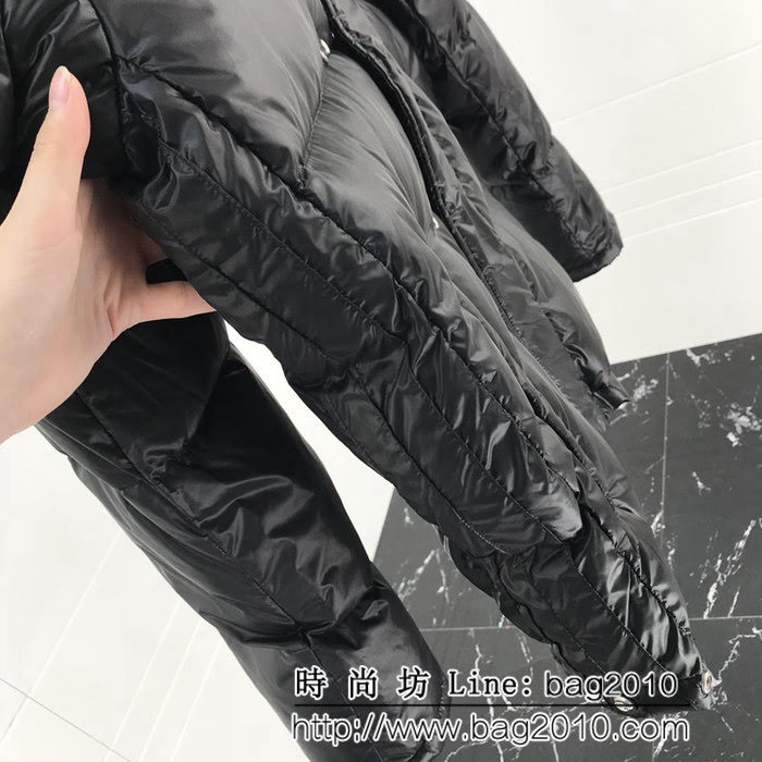 SUPREME Stone ISIand X SuPreme 最新聯名款 羽絨服 男女同款 ydi1695